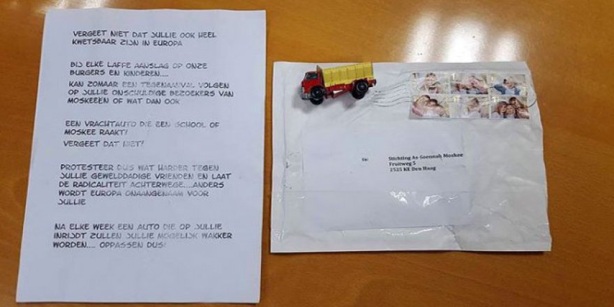 Hollanda'da camiye mektuplu tehdit