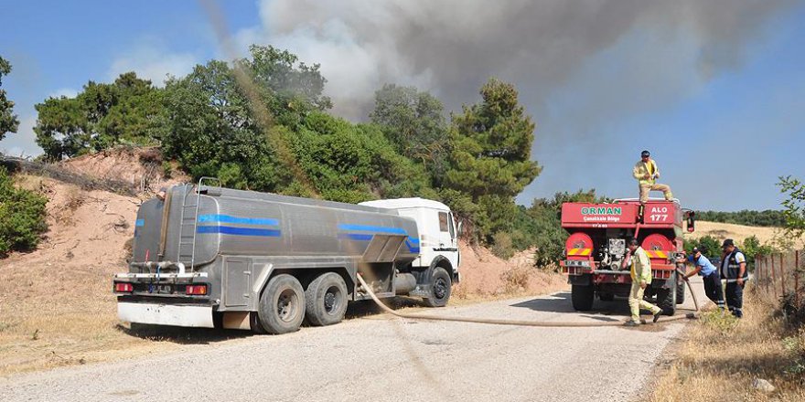 Çanakkale'de iki ayrı bölgede orman yangını