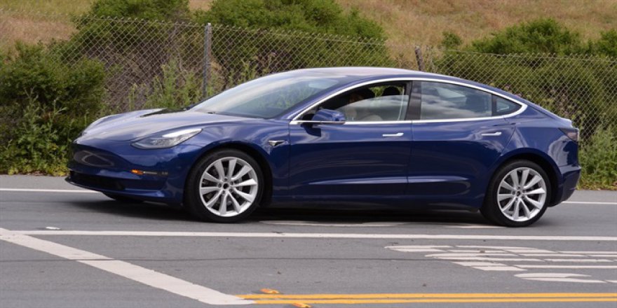 Kablosuz paylaşımlı şarj teknolojisi, sürücüsüz araç test parkurunda