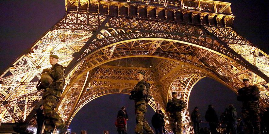 Fransa'da olağanüstü hal sonbaharda kalkacak