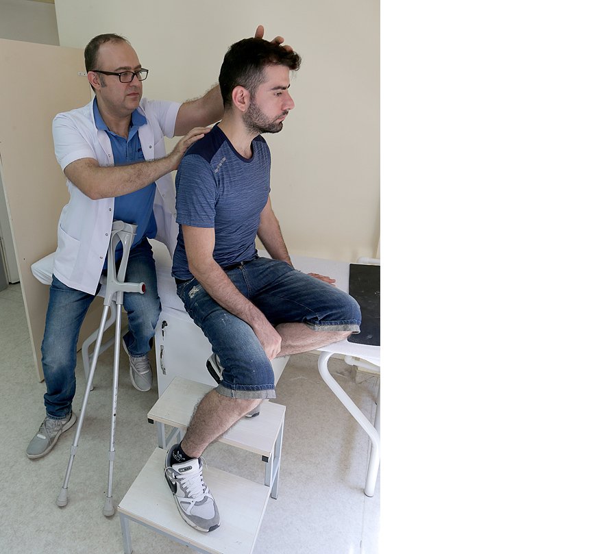 Engellerini unutup insanlara şifa dağıtıyorlar