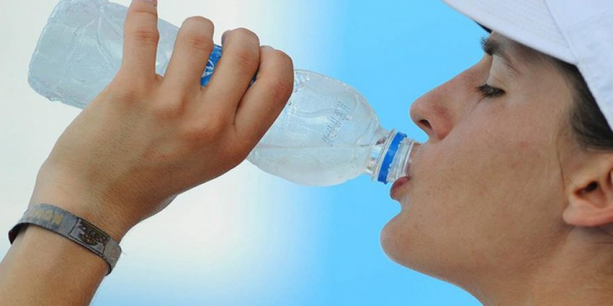 Güneş çarpmasına karşı bol su için