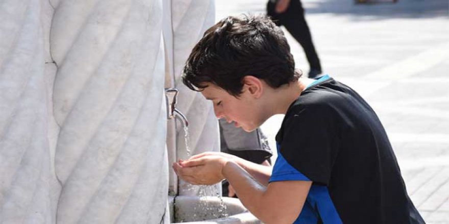 Sıcaklar vatandaşları bunalttı