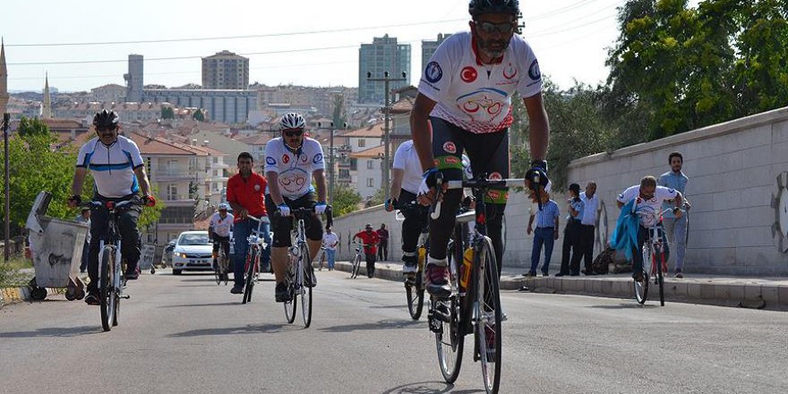 15 Temmuz şehitleri anısına başlatılan bisiklet turu Niğde'ye ulaştı