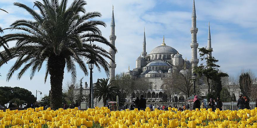 Sultanahmet Camiinin restorasyonu Kur'an ile başladı