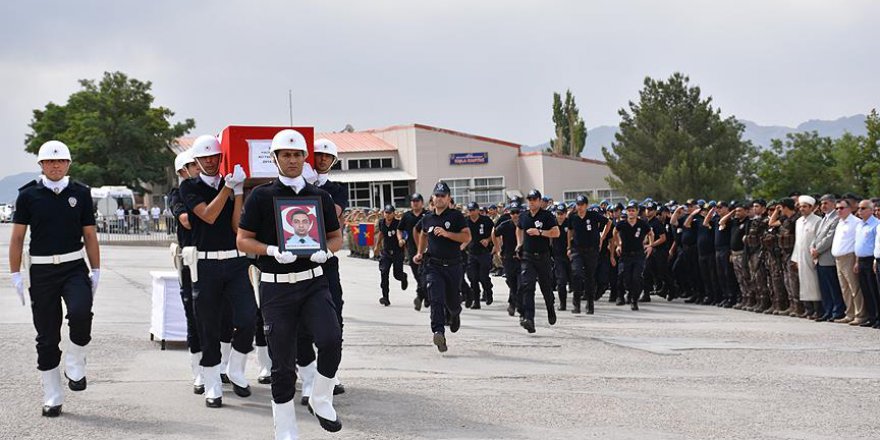 Şırnak'ta şehit polis için tören