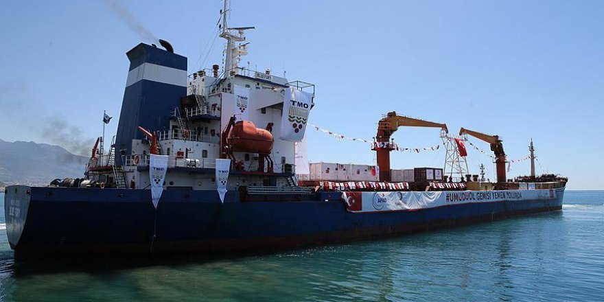 Yemen'e insani yardım taşıyan gemi yola çıktı