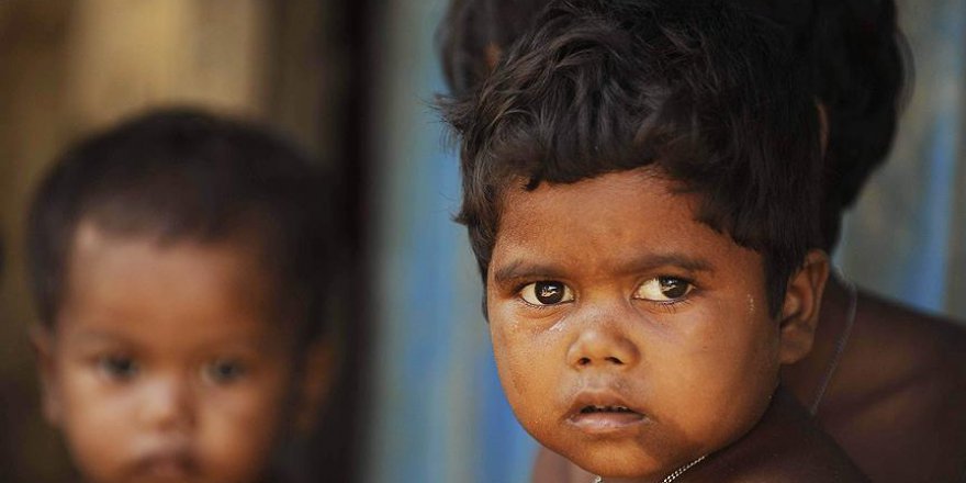 Myanmar'da askeri baskılar Arakanlı Müslümanları açlığın eşiğine getirdi