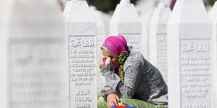 'Srebrenitsa Boşnakların en derin yarasıdır'