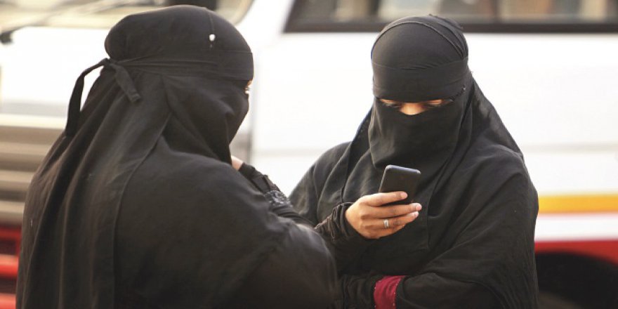 İsviçre'de peçe yasağı halkın yüzde 52'lik 'evet' oyuyla kabul edildi