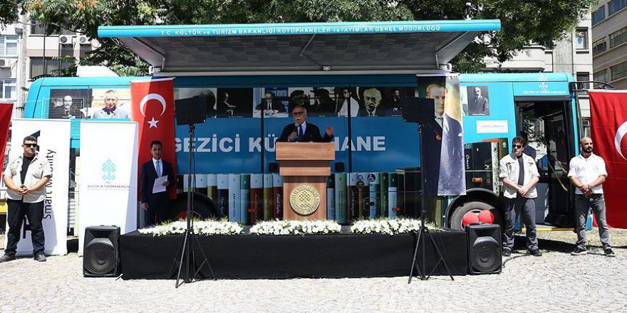 Gezici kütüphanelere '15 Temmuz' köşesi