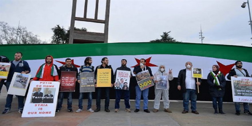 Suriyeli muhaliflerden BM önünde protesto