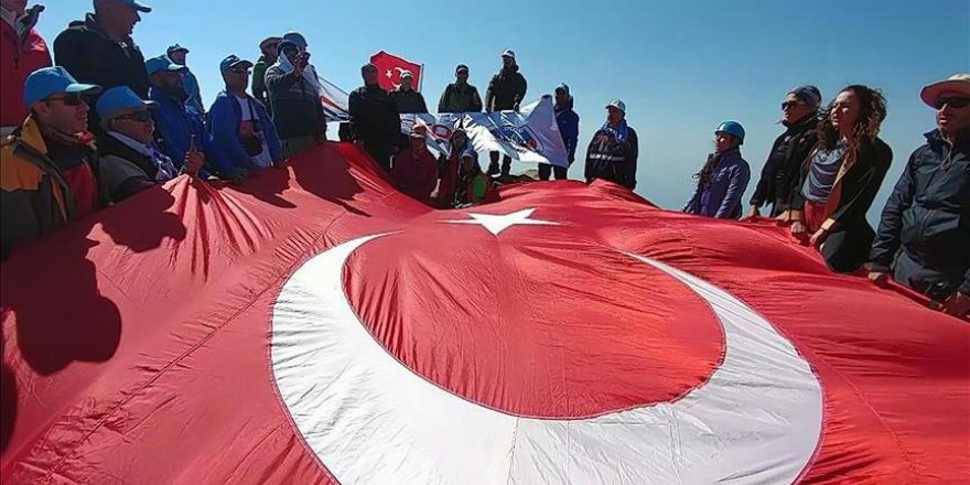 15 Temmuz şehitleri Süphan Dağı'nda anıldı