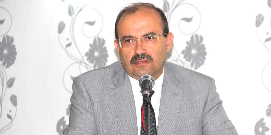 Bitlis Valisi Ustaoğlu: Kur'an'ı bilen gençliğin yetişmesine ihtiyacımız var