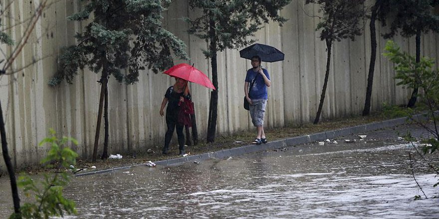 AKOM'dan İstanbullulara ani sel ve su baskınlarına karşı uyarı