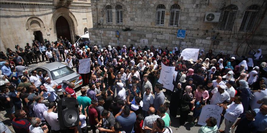 Kudüslü Müslümanlar 'Aksa zaferini' kutluyor