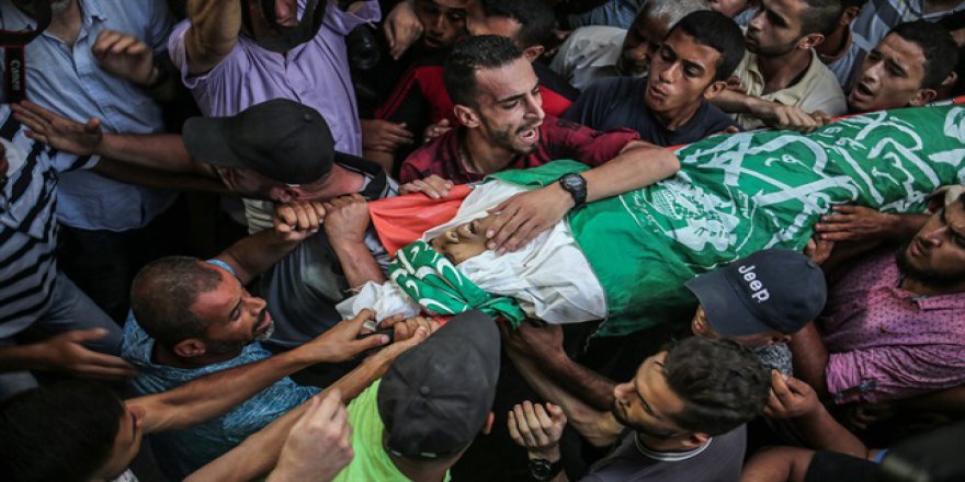 İşgalci İsrail askerlerinin katlettiği Filistinlı çocuğun cenazesi defnedildi