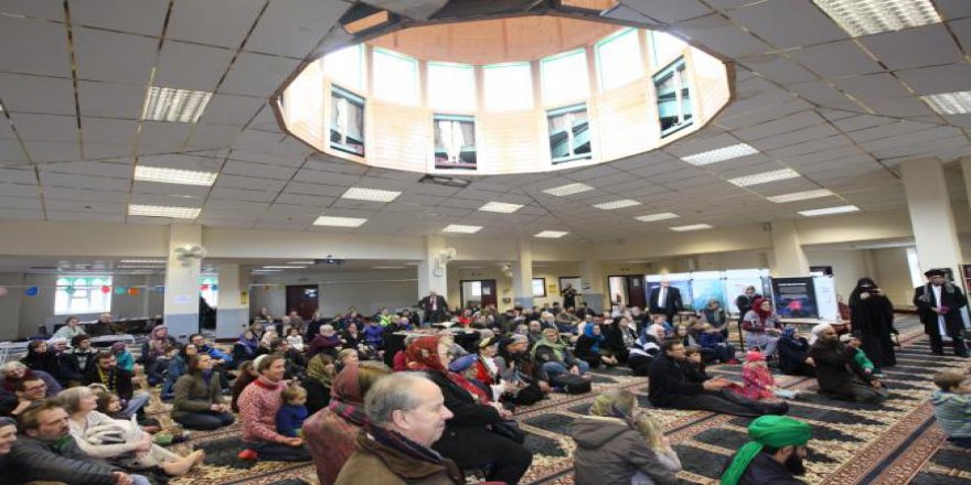 30 bin Müslüman Terörizme karşı durdu