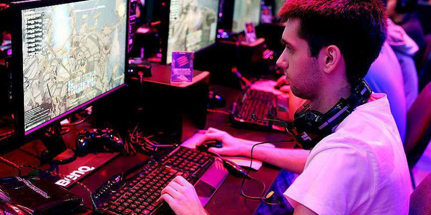 'Gençlerin yüzde 3,6'sı internet bağımlısı'