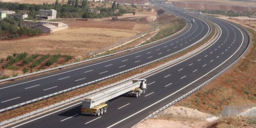 Kara yollarında çalışmalar devam ediyor