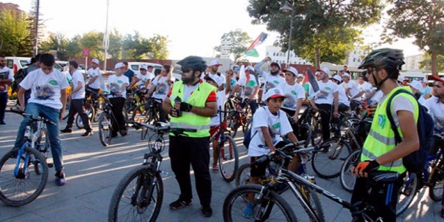 Elazığ'da Mescid-i Aksa için pedal çevirdiler
