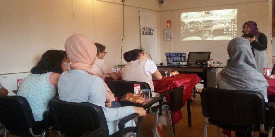 İBB Gençlik Meclisi gençlere destek oluyor