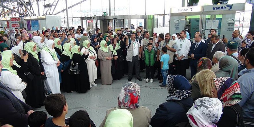 Avrupa'dan ilk hac kafilesi yola çıktı