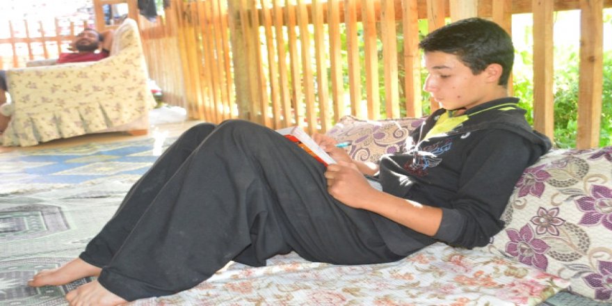 Dağda keçi otlatırken fen lisesini kazandı