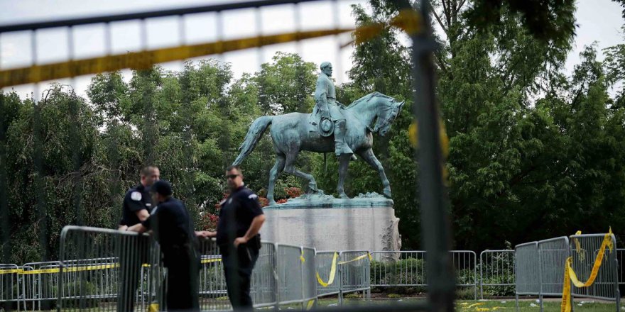Amerikalı Müslümanlar da o heykellerin kaldırılmasına destek verdi