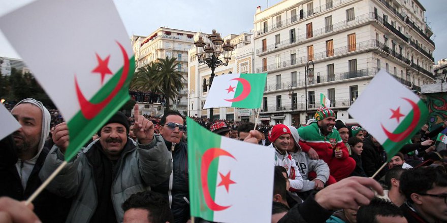 Cezayirli İmamlar kendilerine yönelik saldırıları protesto etti