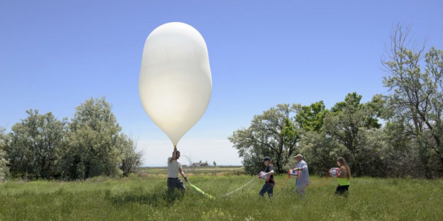 NASA, güneş tutulması sırasında uzaya içi bakteri dolu balonlar gönderiyor