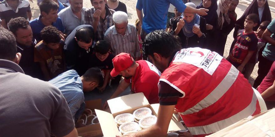 Türk Kızılayı'ndan Irak'taki 875 aileye yemek yardımı