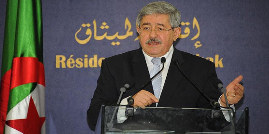 Cezayir'de yeni hükümet kuruldu