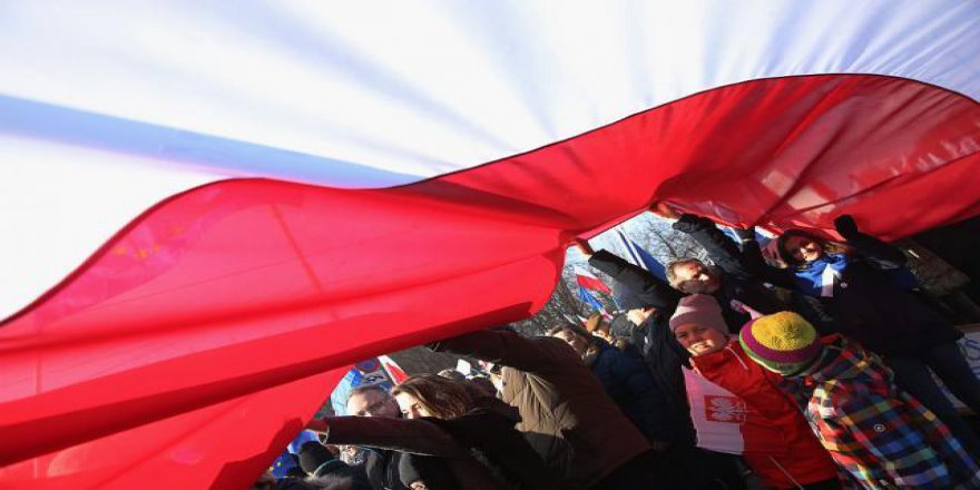 Polonya İçişleri Bakanı'ndan çirkin çağrı: Avrupa uyan, İslam varken güvende değiliz