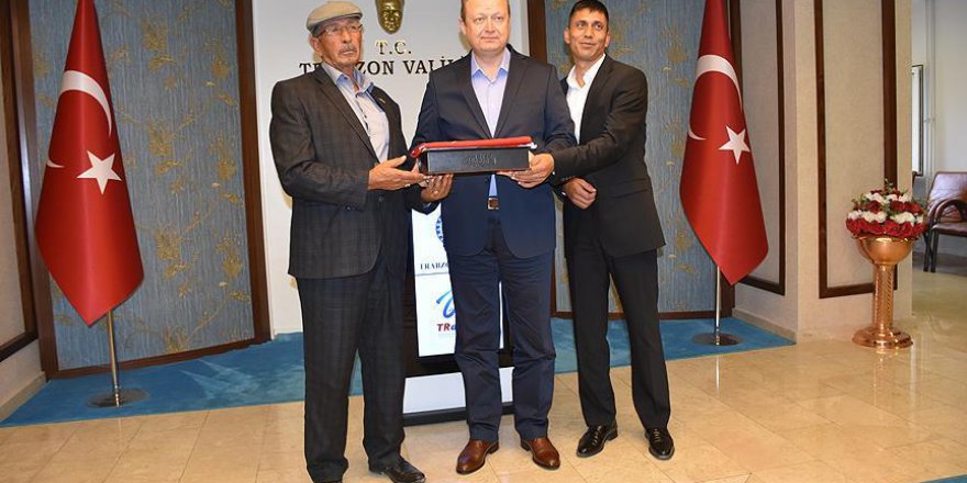 Ömer Halisdemir'in babasından Trabzon Valisi Yavuz'a ziyaret