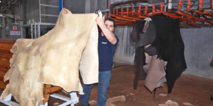 Deri mühendisliğini tercih eden 21 öğrenciye burs ve iş garantisi