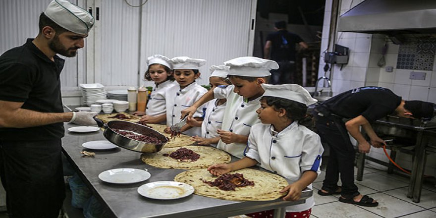 Filistin'in 'minik şefleri' yetişiyor