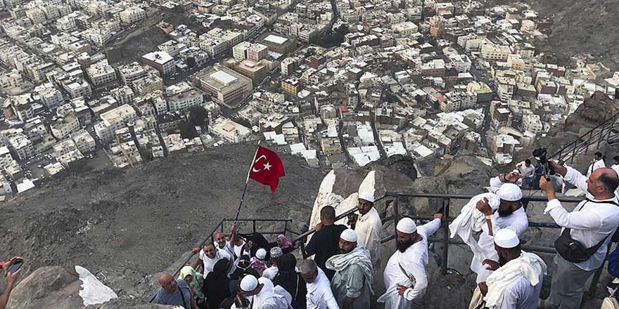 Hacı adaylarının Hira heyecanı: Sen gel, geldikçe açılırsın!