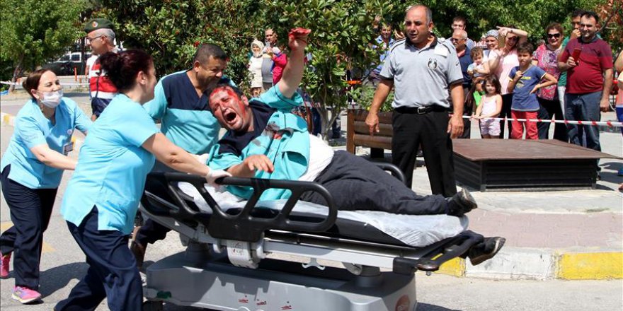 Hastanede yapılan tatbikat gerçeği aratmadı