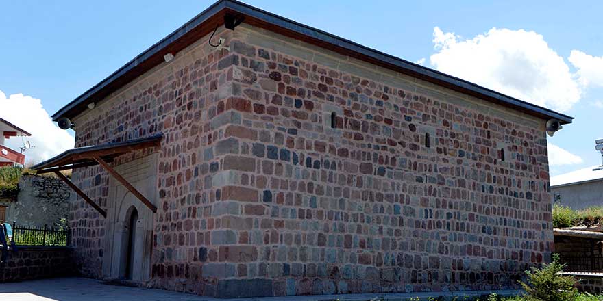 1939'da samanlık yapılan cami 78 yıl sonra ibadete açıldı