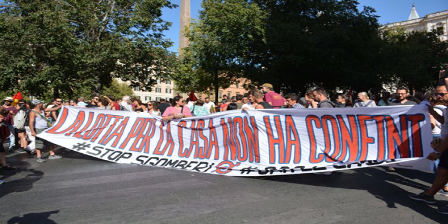 Roma'da sığınmacılardan protesto yürüyüşü