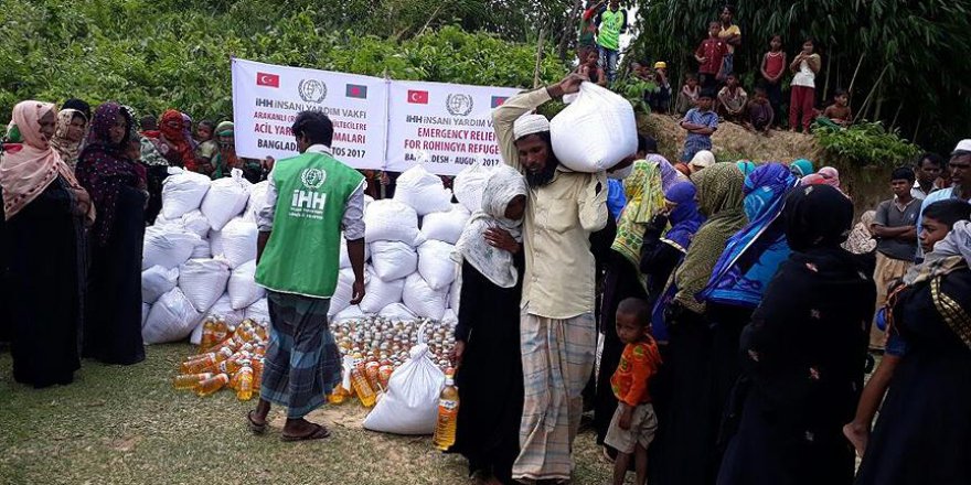 İHH'dan Arakanlı Müslümanlara yardım