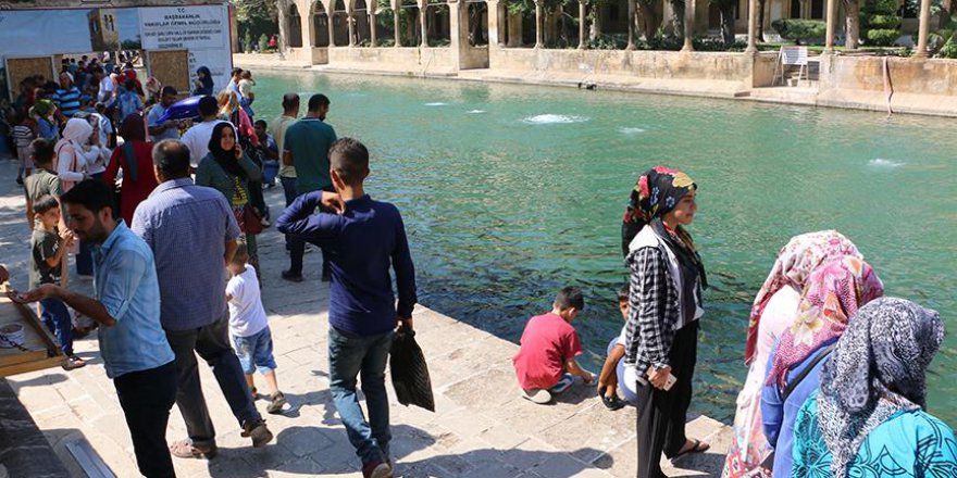 Urfa'da bayram tatili yoğunluğu