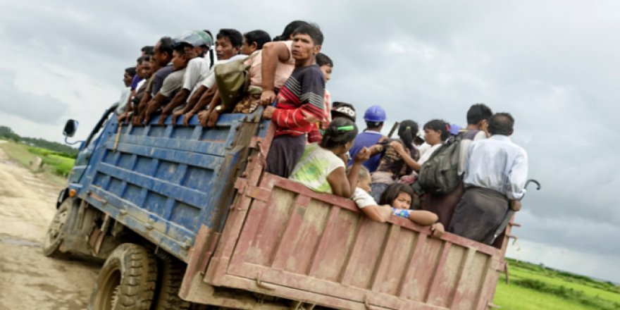 Arakan ağlıyor, dünya seyrediyor