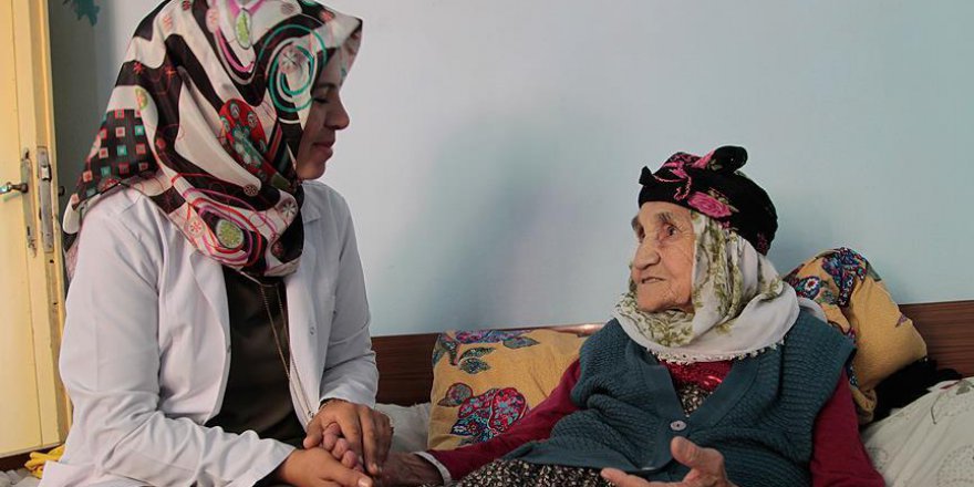 Yaşlılara 'manevi evlat' hizmeti