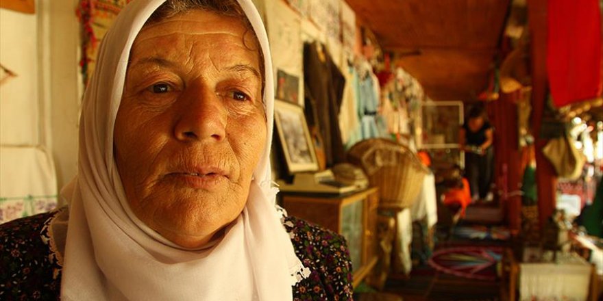 Köydeki evini kültür evine dönüştürdü