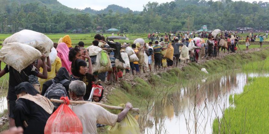 Bazı yardım kuruluşları Arakan kamplarındaki faaliyetlerini durdurdu