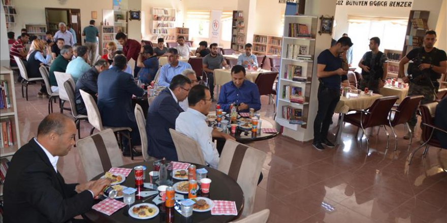 Yüksekova'da 'kitap kafe' hizmete açıldı