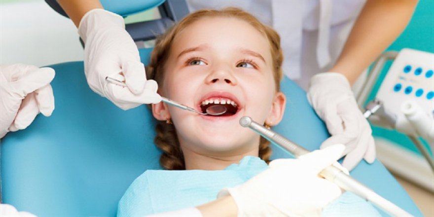 Çocuklar da dişleri güçlendiren besinler