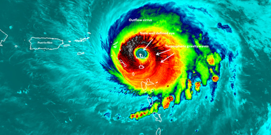 Kasırga nedeniyle havaalanları ve okullar kapatıldı, olağanüstü hal ilan edildi